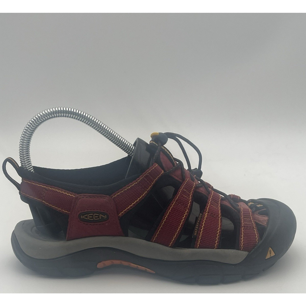 KEEN Newport H2 Sandals Women 7 Red Black Waterproof Hiking Sport Shoes XT 0508
